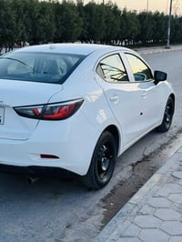 تيوتا يارس موديل 19كامله  مابيه اي نقص  السياره صار عندي 5سنوات   خير ...