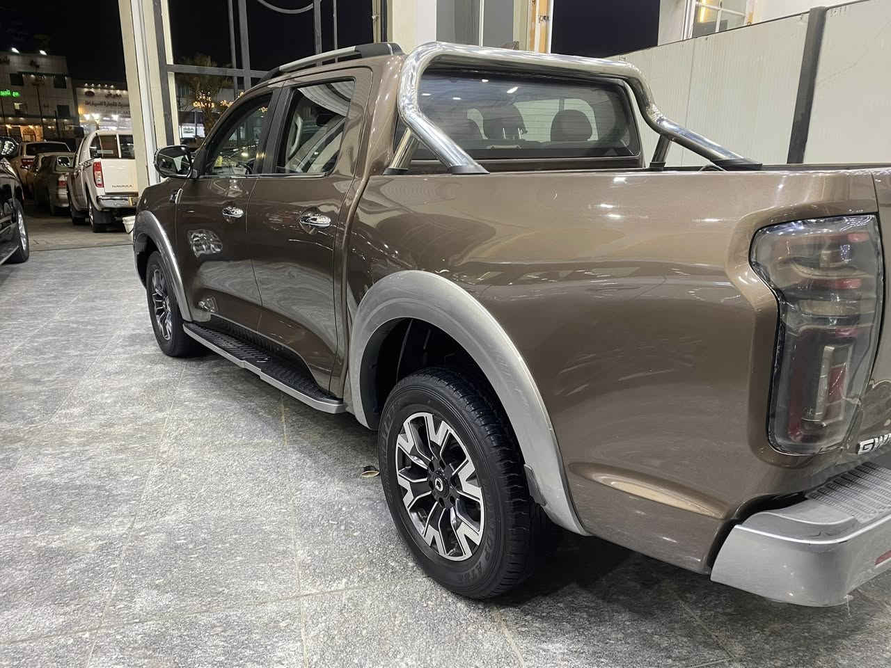 السلام  عليكم بيكم باور موديل2022 فول مواصفات  فتحه درج خلفي مكفوله  كفاله عامه. تحويل مباشر 
محرك 2000تيربو. كاز موقعها البصره. سعرها 155$  قابل للتفاوض. *********** وات ساب او اتصال
