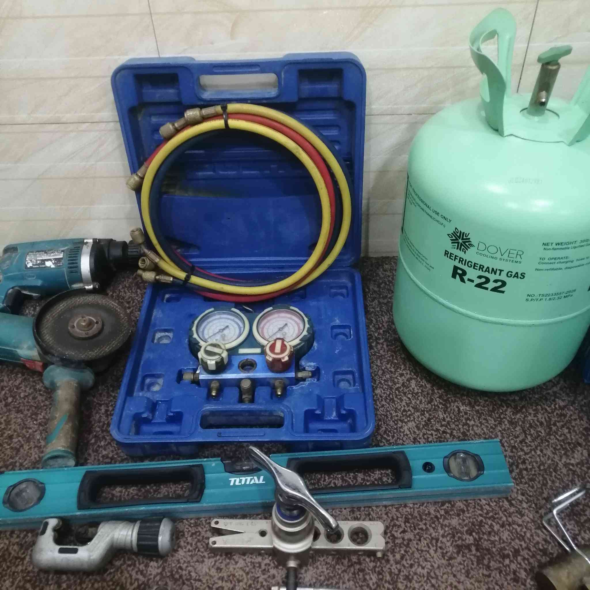 بسم الله الرحمن الرحيم مجموعه اغراض للبيع في كربلاء كهربائيه وعدة تبريد  البيع شلعه وحدة
رزقي ورزقكم على الله
275 قفل المواد بحالة جيدة جدا
الاتصال على الواتساب فقط
***********
