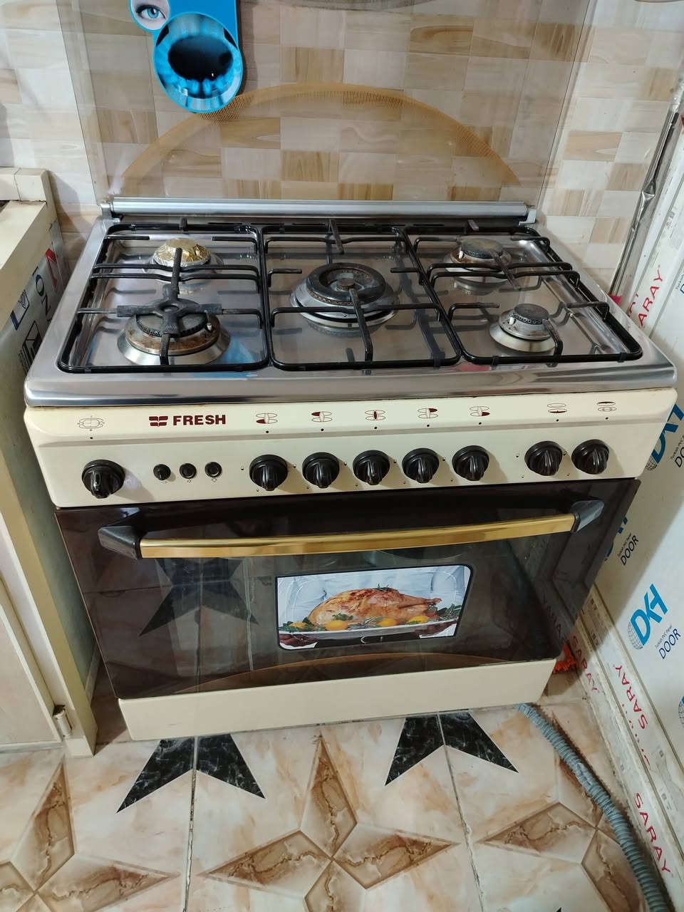 السلام عليكم ورحمة الله وبركاته
للبيع كاونتر جديد ما مستعمل

ميز طعام مع 4 كراسي

ميز تلفزيون

طباخ 5 عيون

بنكه سقفيه مال سقف ثانوي
مكان كركوك
الاستفسار اتصال على الرقم ***********
