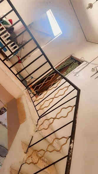 بسم الله الرحمن الرحيم 
دارسكن للبيع... المساحه 240 م طابقين يقع على ساحه.. حي العسكري الاول قرب ملعب النجمه  موقع مميز... للاستفسار.. الاتصال على الارقام التاليه.. 
*********** واتساب 
***********
***********
او مراجعة مكتب ماجد الحمداوي للعقار.. الواقع في حي الشرطه... شارع مركز شرطة التحدي
