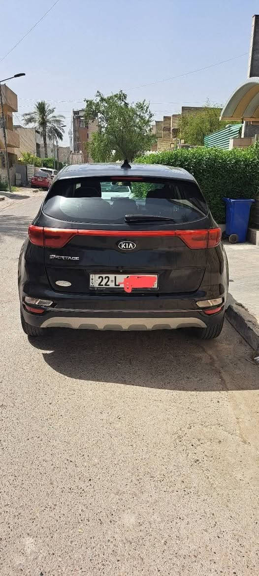 كيا سبورتج 2020 للبيع
وارد امريكي حادثهة صندوك فقط ومبدلة وصور الحادث مرفقة
محرك بنزين  2400 
لون اسود - ماشية 50 كيلو متر
السعر/ 193 وبيه مجال قليل
مواصفات : 
رادار أمامي / تبريد قطعتين/  لايتات أمامية هالوجين / اضاءة LED نهارية / درايف مود ثلاث انظمه قياده / شاشة / كاميرا خلفية / منفذ USB / تحديد مسار / ABS بعد هواية مواصفات

ايرباكات سليمة
محرك وكير مكفولة

رقم اربيل بأسمي شرط تحويل

العنوان : بغداد/ القاهرة
رقم التواصل والوتساب ***********
