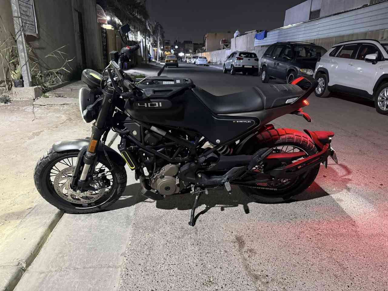 HUSQVARNA 401 رقم بغداد
الدراجة زيرووو ماشية 2,800 فقط 
جديدة بحالة الوكالة شخط واحد مابيها 
وماكو اختها بهل سعر 35 ورقة
واليعرف سعر الجديد مالتها راح يعرف اني اريد ابيع وسعرها بسعر دراجة عادية
ملحقات كاملة عدة ومفاتيح عدد 2 
رقمي ***********
ومكاني شعب شارع عدن 
الشراي يتصل وما اقصر ويا
