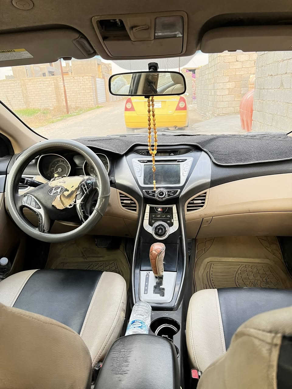 السلام عليكم سياره النترا 2011 صفرا وارد امريكي سياره حلوه وكاعده ضربه جاملغ امامي بدون دواخل علبارد جبنه تنضح بس كير تبريد كشنات جلد تخم تاير كله جاهز سعر 85 وبيه مجال للطيبين  سنويه بأسمي رقم  ‭0782 715 9689‬و ‭0750 689 8550‬
