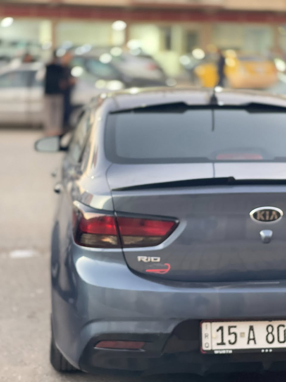 السلام عليكم.                                                      
كيه ريو 2018 
كامرة شاشه 
تحكمات ستيرن  
لايت زنون 
 تدفه بل بالمقاعد الامايه 
تدفه بل ستيرن 
نظامين كير 
مكفوله من الصبغ 
حادثه خلفي بارد فقط 
السعر 115 ورقه 
الاتصال على الرقم ***********
