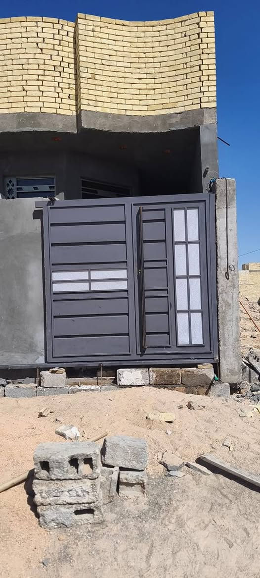 سلام عليكم حداد باب شباك محجرات كرفانات أبواب قاصه جملونات سقايف حداده عامه كربلاء حي الصناعي ***********
