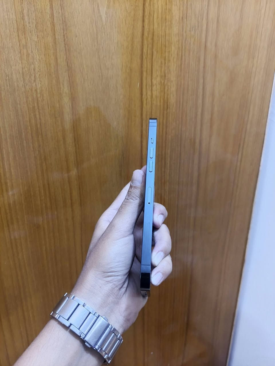 متوفر ايفون 12 برو ماكس 
مبدل بي شاشه وبطاريه ١٠٠ نجف 
*********** السعر 375
