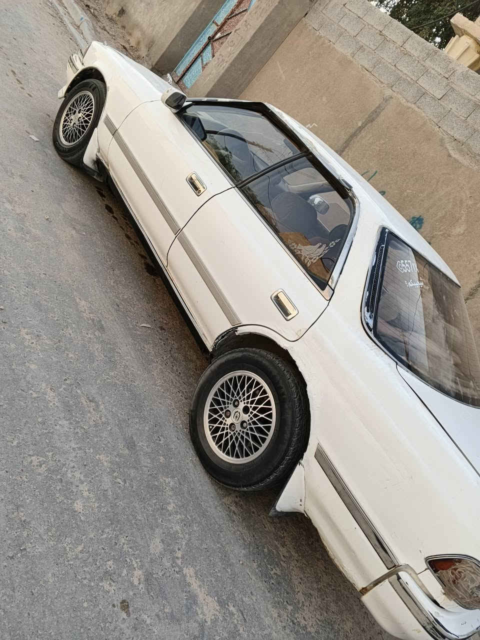 بسم الله سياره مارك كصيف رقم بصره مكفوله اصوليات وتحويل وغرامه محرك وكير ونجي خير من الله دواخلها نظيفه كهربائياتها كلها شغاله تخم تاير وويل كب جدد 30 وبيها مجال مكاني بصره الزبير *********** وبي واتساب
