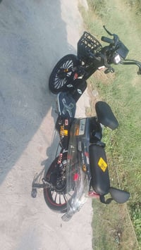 الدراجه للبيع سعر 350 بها مجال 07742405751