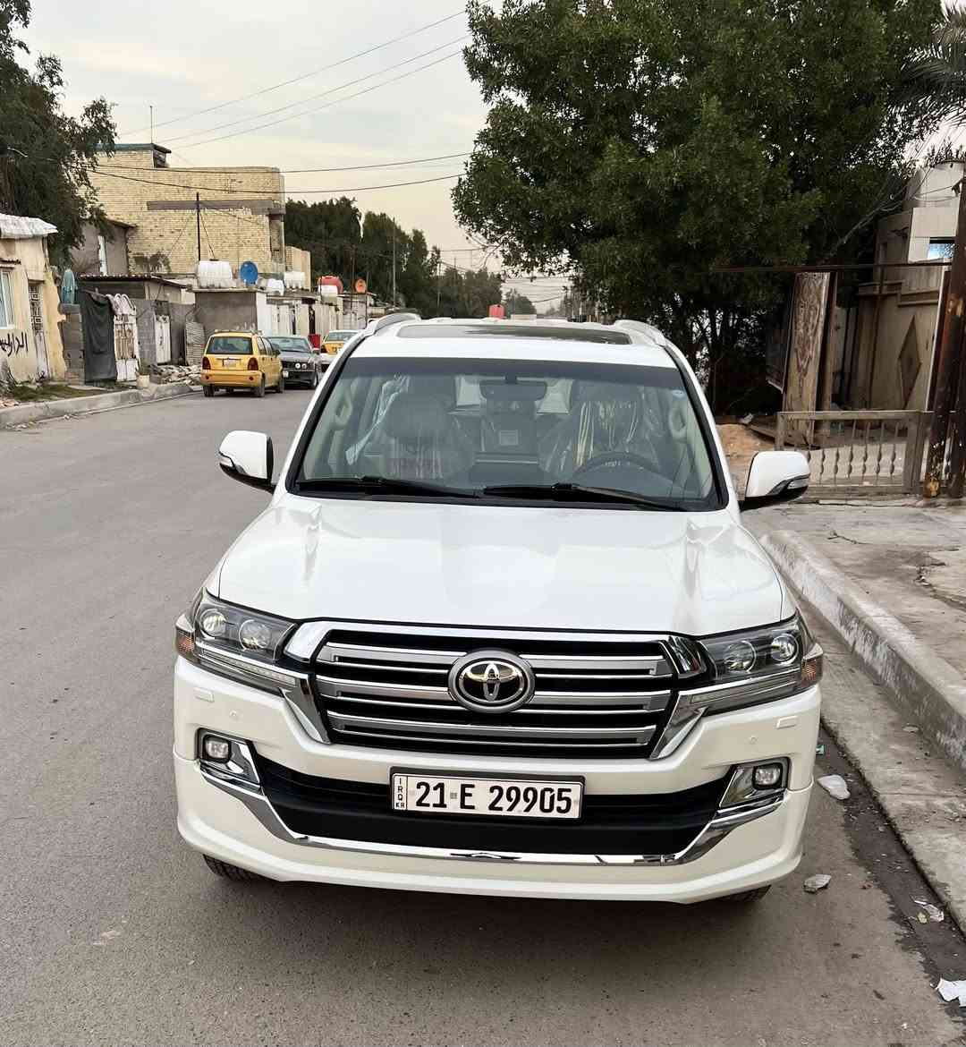 لاندكروز 2017  وايت ديشن
فول مواصفات رقم سليمانيه  بسمي رقم جديد 
وهزه 
مكفوله من الصبغ بيها بارد جدا بسيط مكانين فقط مامبين سونر موجود مع النشر
8 ايرباك
150 ماشيه
فتح سقف و كشنات جلد وفور ويل باقي المواصفات معروفه
العنوان بغداد البلديات 
***********
السعر 477 ورقه  الي يريد يراس يتصل بشرط لايرفع سعر سيارته
