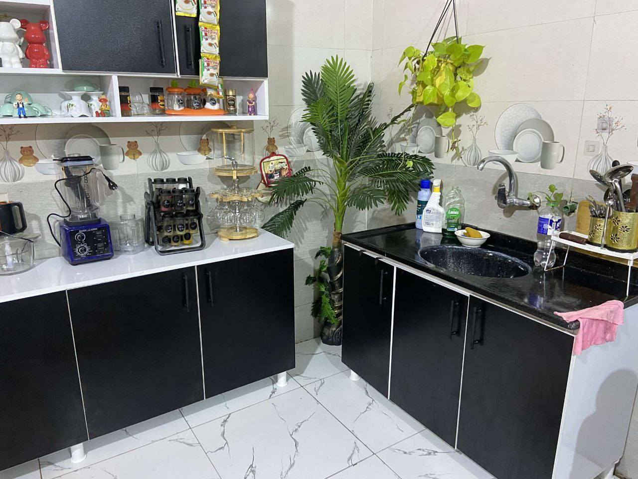 كاونتر مترين والسنك متر و20 خشب Mdf
السعر 275 الف❤️‍🔥.


**إذا كنت صاحب هذا الإعلان وتريد حذفه لأي سبب، رجاءا أرسل رسالة إلى الدعم الفني**