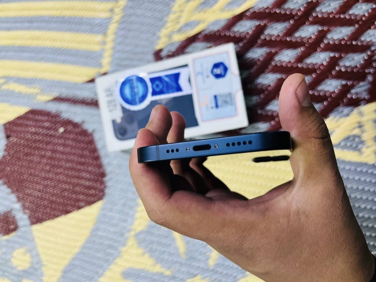 السلام عليكم جهاز ايفون 13 عادي للبيع نضيف جدا شخط ما بي بطارية 100 ضمان ماستر السعر 500 وبي مجال العنوان بغداد الرشاد الرقم ***********
