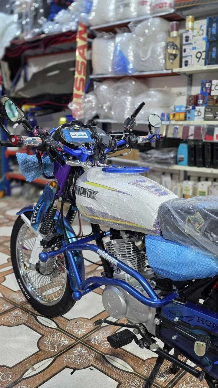 السلام عليكم اخوان تايكر ٢٥ للبيع شباب دراجه نضافه خير من الله مثل ما موضح بل صور ما اطلع بيه تاركه بل محل مضمومه   سعره مليون و٧٥ وبيه مجال ***********
