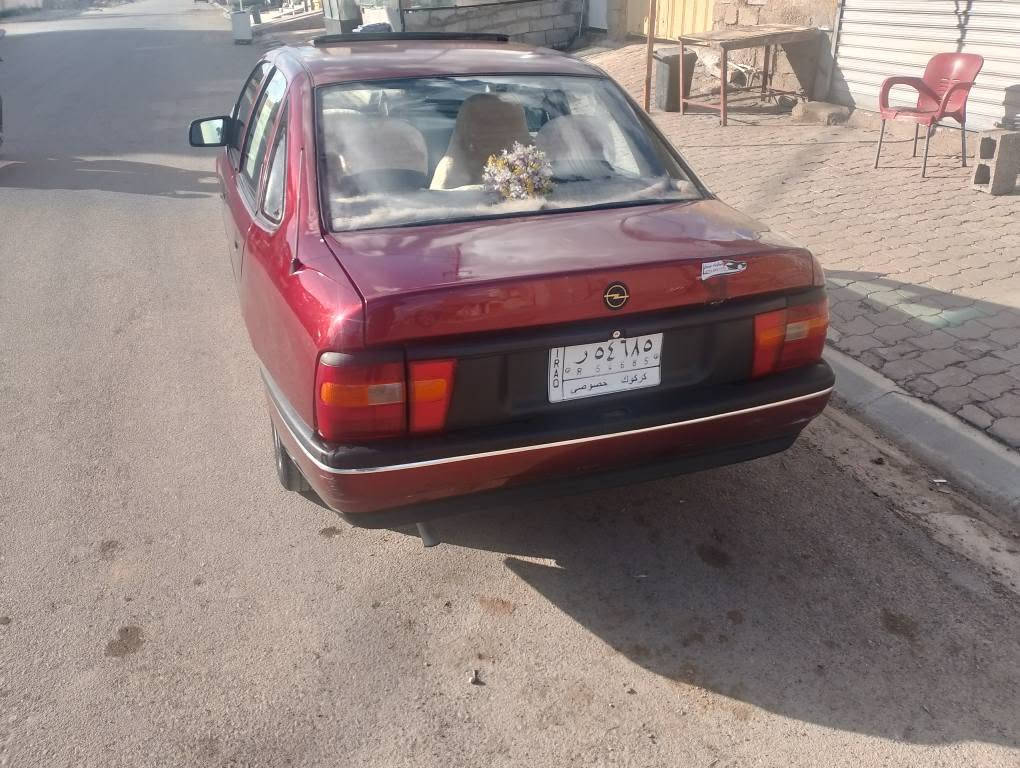 سياره اوبل فكتره موديل1992 حجم محرك 18كير ومحرك بل شرط سياره جاهزه سعره 42وبيها مجال مامتواجد على فيس (***********) كركوك, العراق
