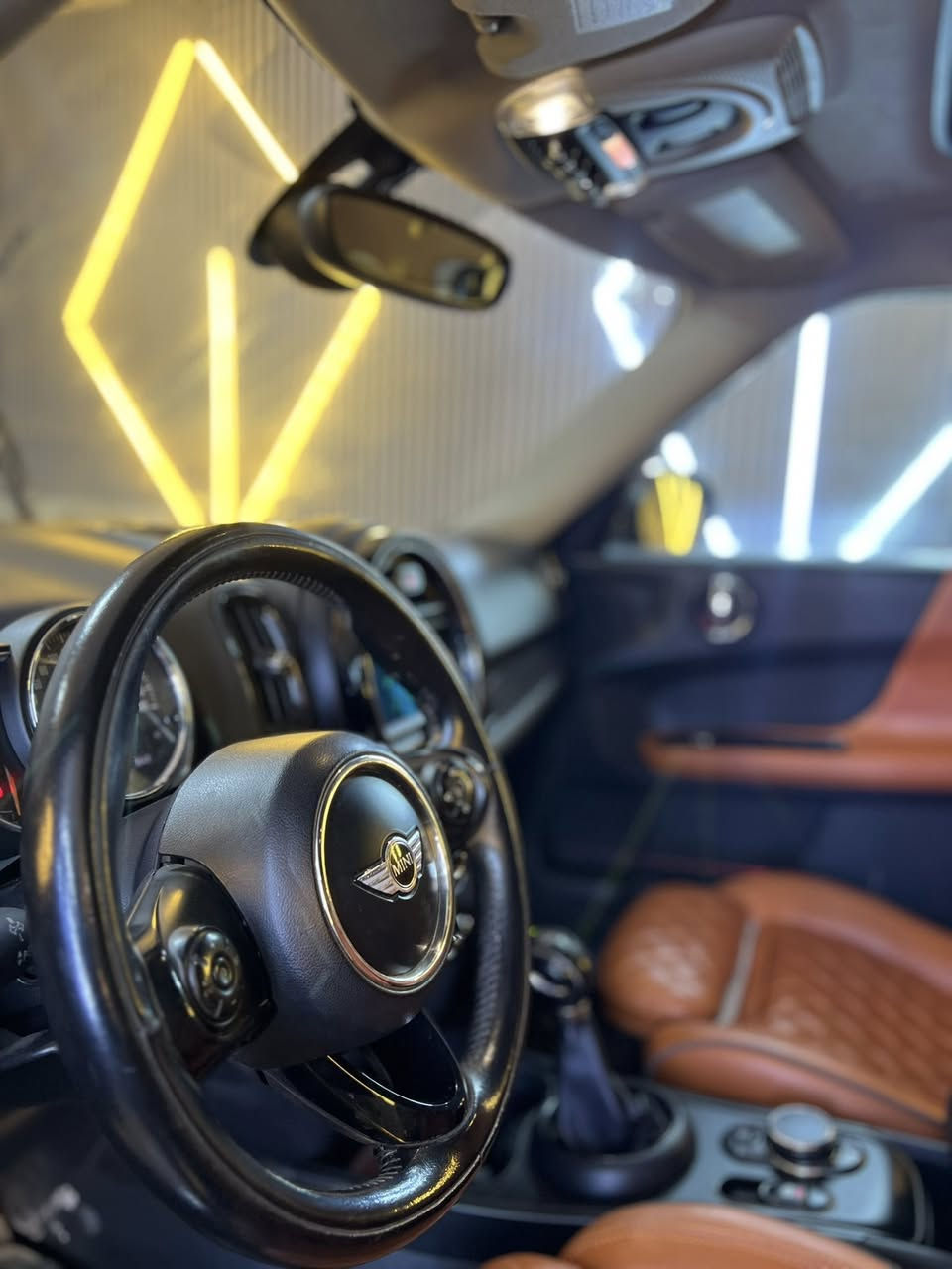 سلام عليكم مني كوبركانتري مان موديل 18 ماشيه 50 الف بدون صبغ اوتبديل
فول مواصفات
بصمه
داخل مشمشي
كشن كهراباء وخزن
بانوراما
وبيها بعدمواصفات
السعرالمطلوب 135 وبيها مجال بسيط
***********
سياره جاهزه وي خلل مابيها 
مكاني بغداد منصورداودي عليها ارقام جددوبسمي
