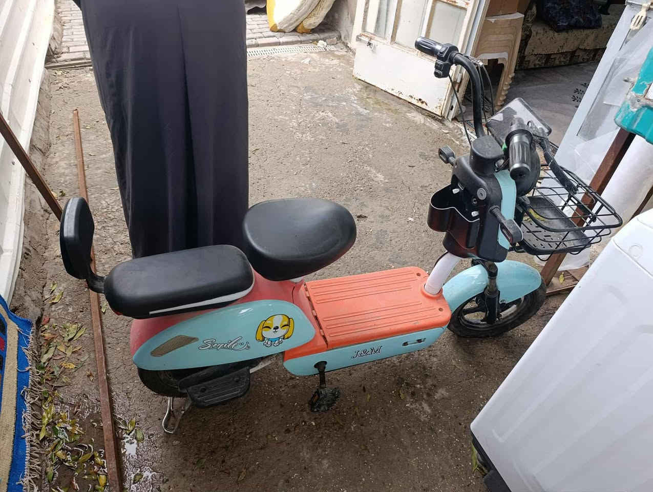 السلام عليكم دراجه شحن للبيع جديده كهربائياتها كلها شغاله ما بيها اي شيء عطلاناالسعر 300 وبيها مجال بسيط شراي يتصل على الرقم كان حي الجهاد الرفاق***********
