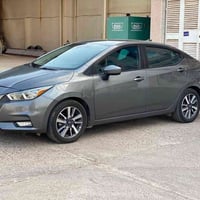 nissan versa 2023 sv  فقد بنيد صبغ و مكانين بارد بسيط ارباك استيرن و ت...