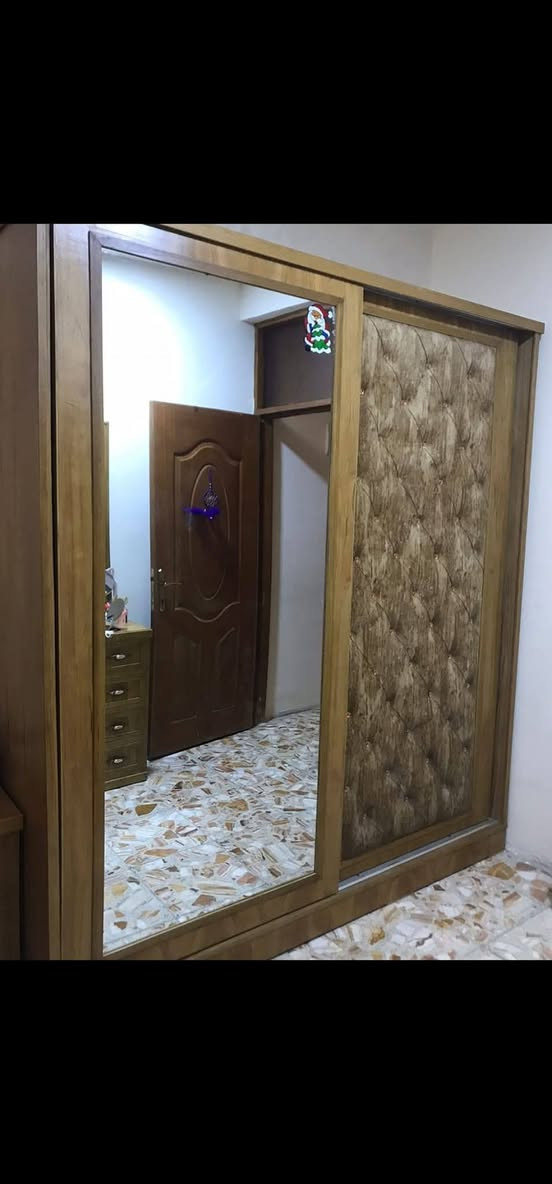 غرفه صاج داخل خارج توصى سلايت نظيفه 6 قطع  وميز تلفزيون تركي متر ونص و مكنسه كهربائيه وطباخ مصري تجميع إيطالي 4 عيون للإستفسار رجاءآ على الخاص🤍🤍


**إذا كنت صاحب هذا الإعلان وتريد حذفه لأي سبب، رجاءا أرسل رسالة إلى الدعم الفني**