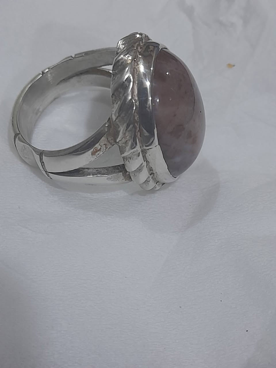 محبس قنداش الحجره ملاكط الصياغه فضه ثقيله القياس و٢١ المحبس ماملبوس هسه جبتا من الصايغ سعره قفل 50 الف الكل تعرف الفضه صاعده


**إذا كنت صاحب هذا الإعلان وتريد حذفه لأي سبب، رجاءا أرسل رسالة إلى الدعم الفني**