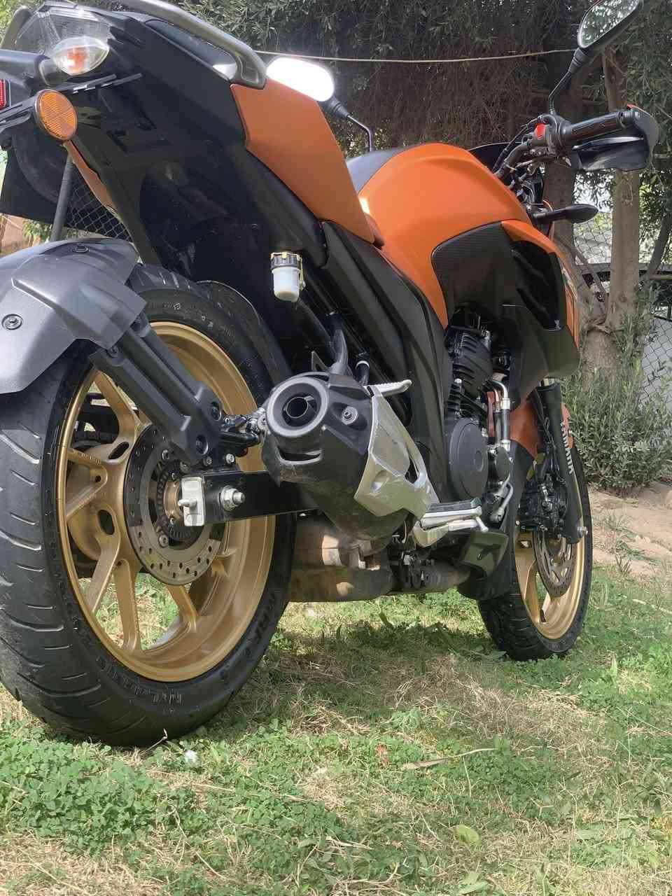 سلام عليكم
للبيع و مرواس ايفون حسب القناعه 

دراجه ياماهه FZ250cc

دراجه منفيس 

مفتوحه المكينه مجفته تجفيت مال فطاحله محور بيه سلف

دراجه معروفه مواصفته وسعار 

نضافه مثل ما شوف كدامك 

موديل 2025
مكاني بغداد 
خاص موجود 
سعر مليون 150بيه مجال مراوس ايفون حسب القناعه
***********
