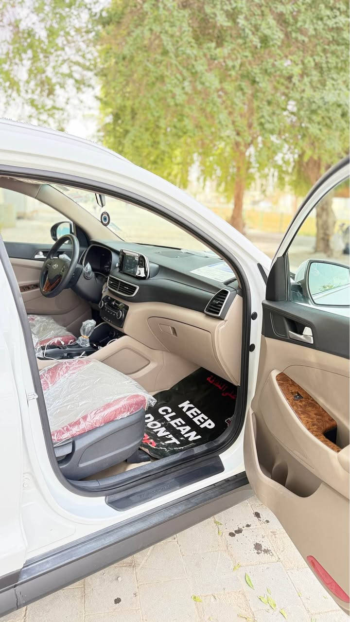 سلام عليكم 
توسان ٢٠١٩ خليجي ماشيه ٣٦ الف اصل الكاصد سايد بريك بل رجل السياره جديده جدآ استخدام ايد وحده من جانت زيرو لحد الان (مكفوله كفاله عامه حته الدعاميات عده بارد زغير ممبين مشتغلي بي دي ار )رقم بابل بسمي مشروع وطني هزه وسنويه جدد فول مواصفات كشنات كهرباء +جلد شاشه جبيره كار بلي كامره حساس خلفي امامي مري شفط +ترحيب داخل قرميدي +صاج لايت كهربائي شاحن واير ليس درايف مود سبورت ايكو نورمال 
مكان السياره النجف الاشرف (السعر  ٢٠٥ وبيه مجال) 
(***********) متوفر واتساب النجف, العراق
