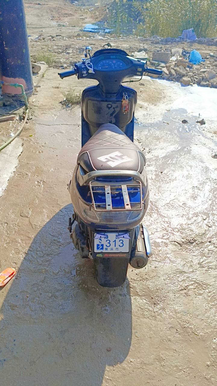 حاوية
سبانة ما ممدود عليها مكينة ناعمة دراجة مابيها نقص برغي 450 بابل ‏‪***********‬‏
