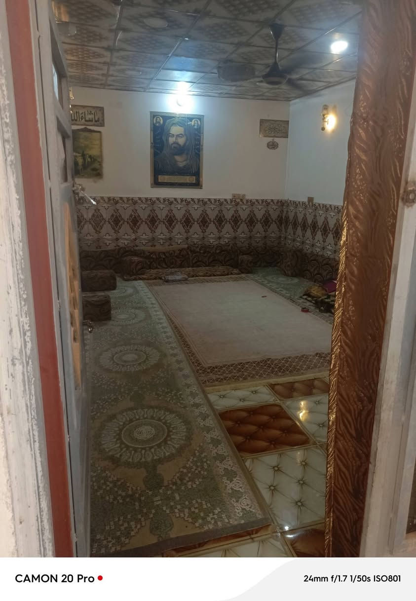 سلام عليكم عدي بيت البيع ٣٠٠متر قرار محكمه سند ٢٥البيت جاهز حت غراض ويه قريب عليه الامام الحسين ٤كلوات هنه الامام سعر مناسب كلش قطعة جبير عدي رواس سعر مناسب كلش بيع سريع السفسار *********** وساب
