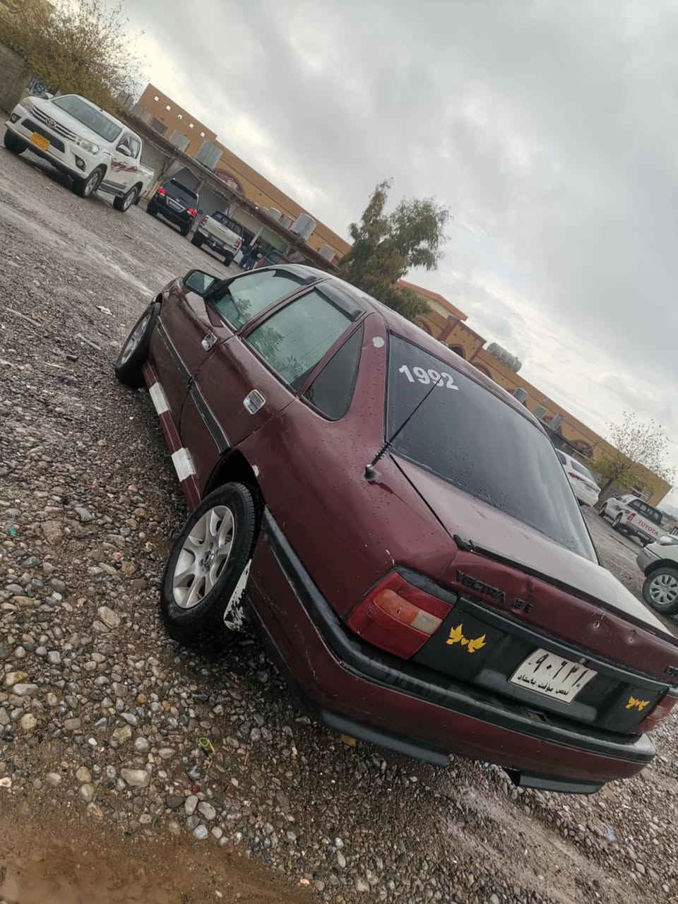 ئەم ئۆبلە بۆ فرۆشتن.   حلوجە. مەکینە. 18مۆدیل 92.   سلاید.  لئدراوی نیە.       جوار. تایەی لۆکئ لەزئرە. گئر. مەکینە.   بەشەرت.    تندو تۆلە.  15مەحامەلە.   ***********
