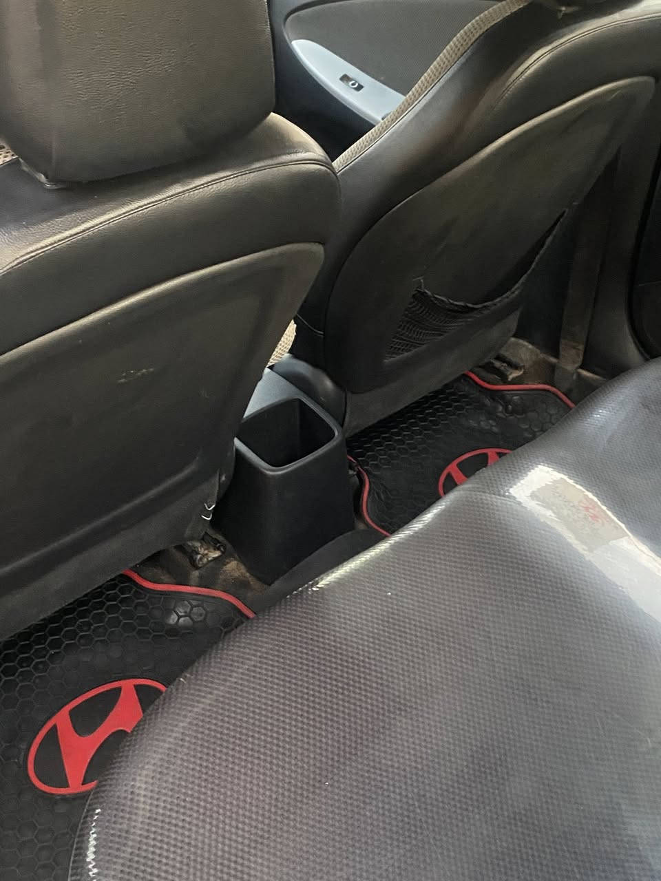 اكسنت مديل ٢٠١٢ خليجي محرك ١٦٠٠ جديد تبريد جديد رقم واسط نكليزي السعر ٨٦وبيه مجال بسيط مكاني كوت المركز للتواصل ***********
