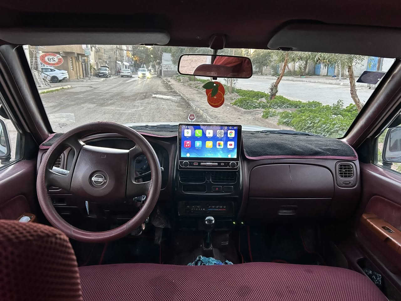 السلام عليكم بيكم دبل قمارة نيسان موديل 2008 سيارة نظيفه كلش مابيه ضربه سياره بلاديه فقط مكانت بسيطه تكحيل جاهزه  تبريد ما شاء الله ثلج تخم تاير جديد موضح بلصوره وصدر جديد الله شاهد مابيها اي نقص سعر 118 بيها مجال قليل  رقم انبار سنويه لحد 2030 انكليزي  الاستفسار  هذا الرقم *********** مكاني الحريه ساحه عدن
