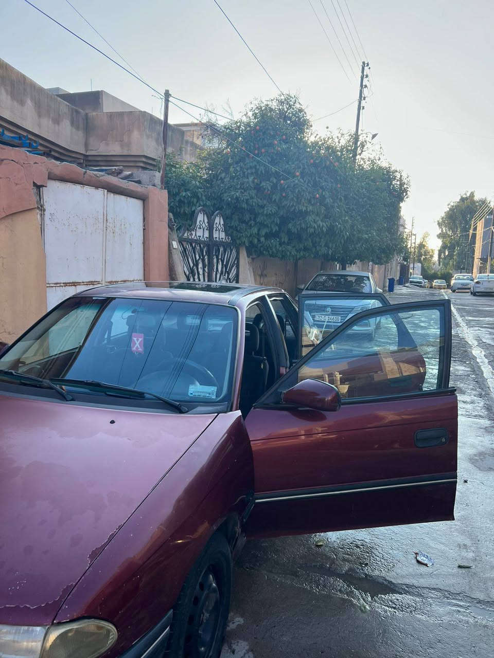 السلام عليكم
استرا صندوك حجم 16 مكينه كير شرط تدفئة كهربائيات كلها شغالة سيارة بدون ضربه بدون صبغ جاهزة موديل 92 قفل مركزي بور سلايت طخم كله جديد رقم نينوى الماني سنوية عظم مشروع وطني السعر 50 وبيها مجال بسيط اني مكلف بالنشر 
شراي اتصل ع صاحبها
‏‪***********‬‏
