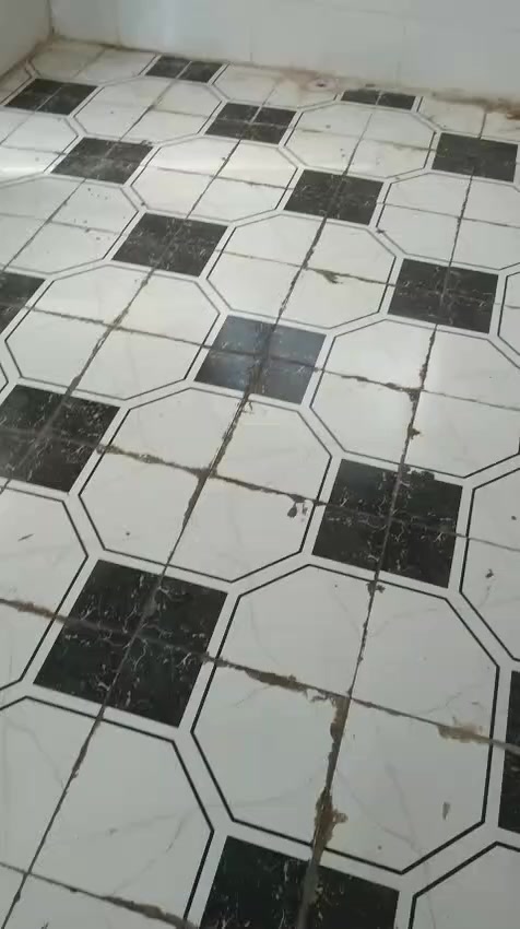 بيت للأيجار في منطقة الحضاريه كاشي وسيراميك كامل وجاهز لسكن  غرفة نوم استقبال صاله صحيات بدل الأيجار ٣٠٠الف للتواصل ***********
