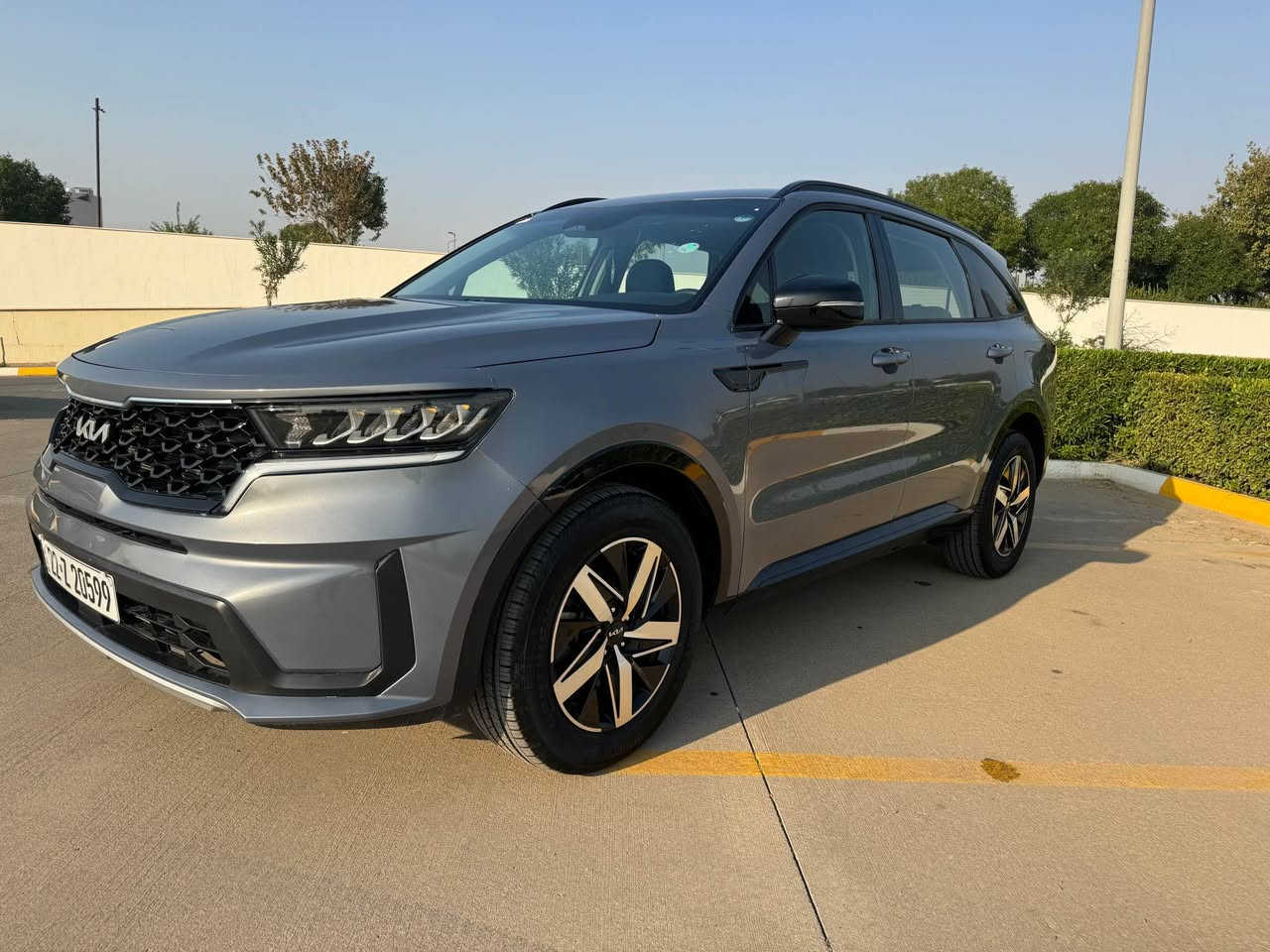 السلام عليكم 
كيا سورنتو 2023 ترقيم إربيل جديد 
ماشية 12 ألف فقط 
وارد امريكي 
حادث مثل ماموضح بالصور 
بونيد ونص جاملغ صبغ 
ايرباك ستيرن فقط 
مواصفات S
كشنات جلد 
بصمة 
شاشة كبيرة متصلة 
كشنات هيتر
ويل كروم 
أشارة بالمراية 
تشغيل عن بعد 
السعر 225
مكان السيارة اربيل 
*********** أربيل, العراق
