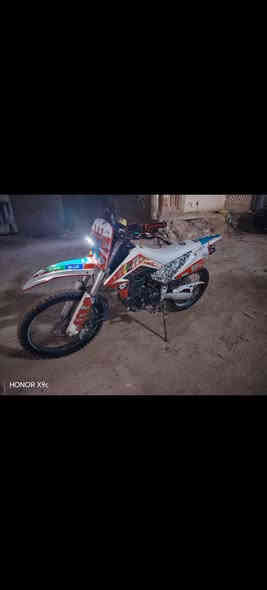 سلام عليكم دراجه قفاز ماتركس  اصولي كمرك مدفوع كامل دبل بريكات امامي و خلفي شغلات شلعه و معدل فول كهربائيات شغالات عنوان النجف حولي
السعر (مليون و نص) متوازي علا بيعته رقم الموبايل ***********
