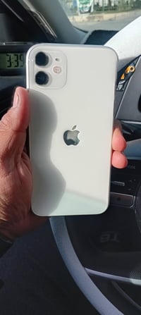 جهاز للبيع 11عادي نضيف كلش بطاريته بلاديه ١٠٠ ذاكره ١٢٨ جهاز بلادي وين...