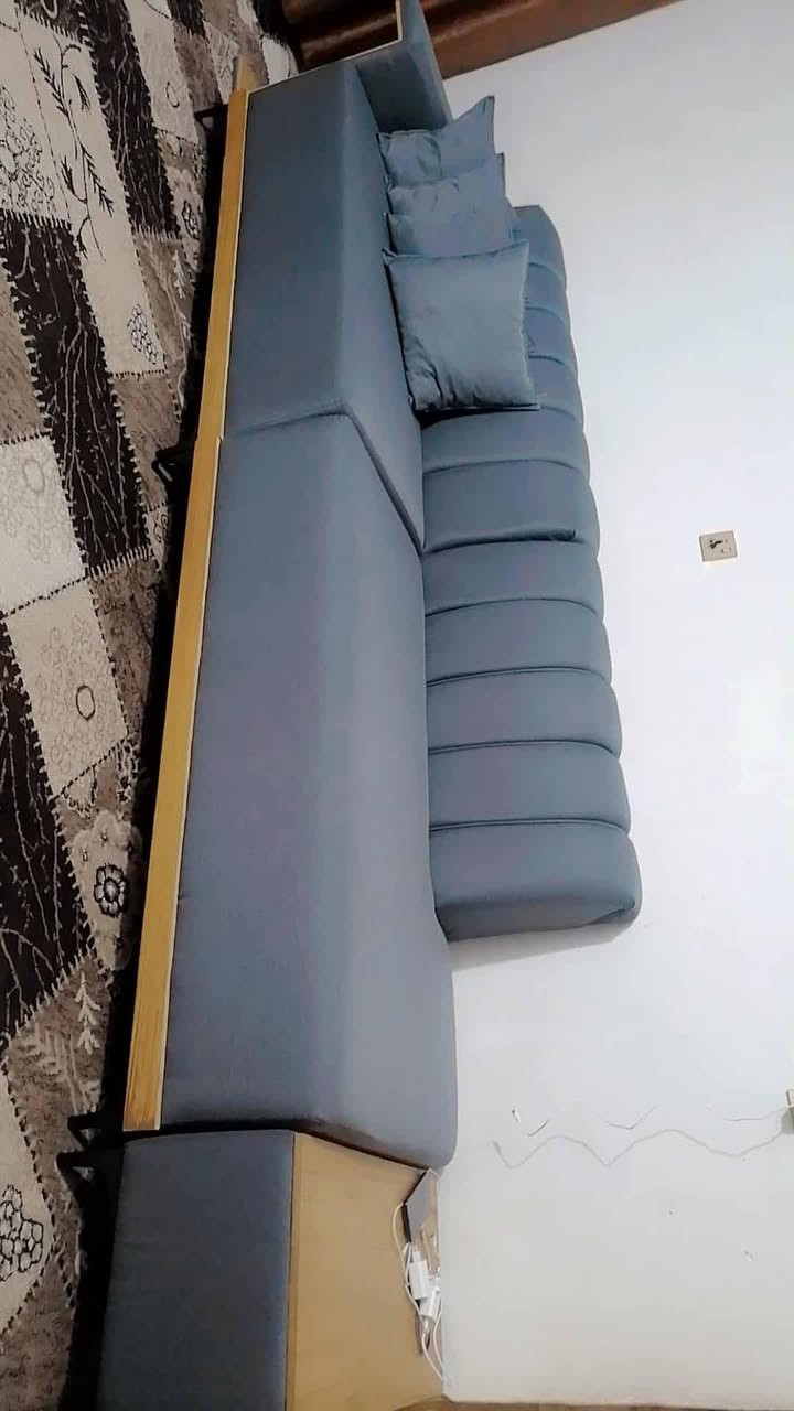 ٨ أمتار ونص قبل اقل الشهر مفصلي جبير ع المكان صار مشتغلي المتر ب١٥٠ شغل درجة اولا قماش اسفنج َخشب
بي خشب جانبي وديكور رف جانبي
وكوشات هدية ويا للشراي
مكان بغداد


**إذا كنت صاحب هذا الإعلان وتريد حذفه لأي سبب، رجاءا أرسل رسالة إلى الدعم الفني**