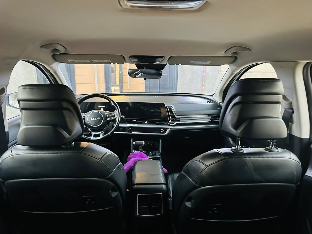 السلام عليكم 
للبيع سبورتج٢٠٢٣
توقف ذاتي
شاحن وايرليس
بيضاء الون 
حجم لارج الاكبر
قطعتين تبريد
بصمه 
جلد
حساس امامي خلفي
كشنات تدفئه
شاشه كاربلي متصل
هاند بريك كهربائي
كشتات تدفىه 
ضرر بنيد جملاغات 
ماشيه ١٠ الف 
بعده بدون رقم 
***********
