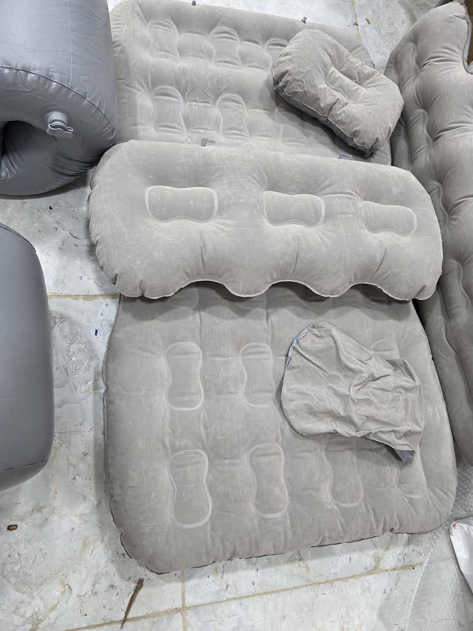 🏕️ للبيع: طقم رحلات متكامل (خيمة سيارة + فراش هوائي) امزون السعر 25 الف والتوصيل مجاني 
​حوّل سيارتك لغرفة نوم مريحة بدقائق!
​خيمة خلفية: تُركب على الصندوق، تحميك من الشمس والحشرات.
​فراش هوائي: مريح جداً، يجي معاه وسائد وقواعد دعم.
​سهولة: خفيف الوزن، سهل النفخ، وما ياخذ مكان بالخزن.


**إذا كنت صاحب هذا الإعلان وتريد حذفه لأي سبب، رجاءا أرسل رسالة إلى الدعم الفني**