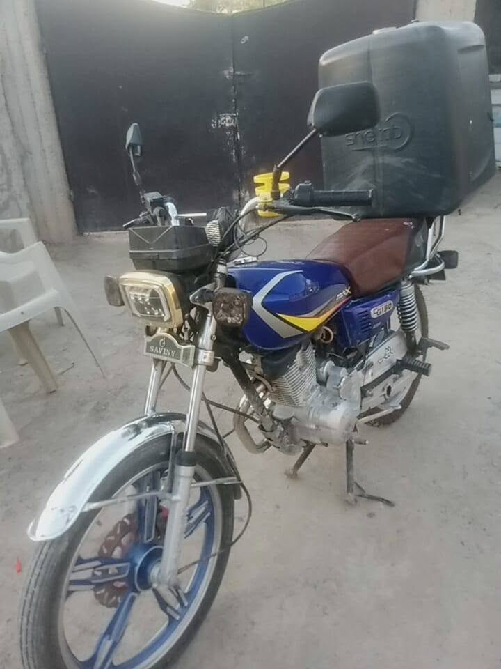 دراجه عدد 2 ايراني للبيع
1  لون الأحمر موديل 22      .. السعر 450 وبي مجال

2 لون الازرق موديل 21.       .. السعر 500 محرك مامفتوح وبي مجال  الاتصال ع الرقم ***********.المكان صلاح الدين قضاء الضلوعيه
