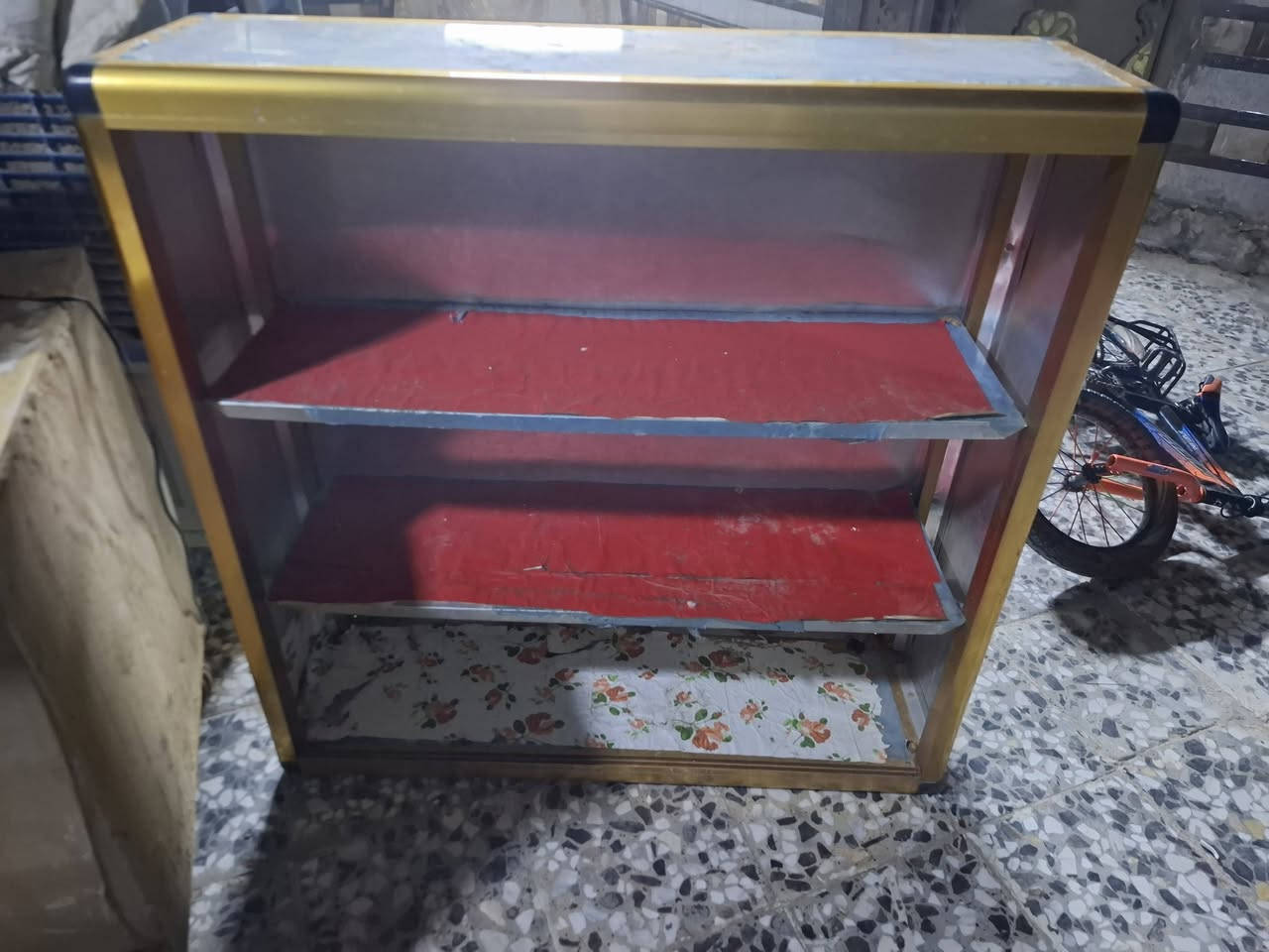غراض للبيع ناصريه مركز 
كنتور خليجي 
سنك 
مبرده 
مكتبه ألمنيوم 
غساله 
تلفزيون انتيكه


**إذا كنت صاحب هذا الإعلان وتريد حذفه لأي سبب، رجاءا أرسل رسالة إلى الدعم الفني**