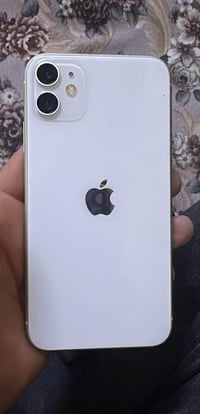 ايفون 11برو نضيف كلشي ما مبدل بي بطاريه85.السعر250التواصل 07740474365/...