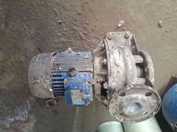 السلام عليكم مواطير ألماني للبيع ب سعر مناسب المكان بصره ***********
