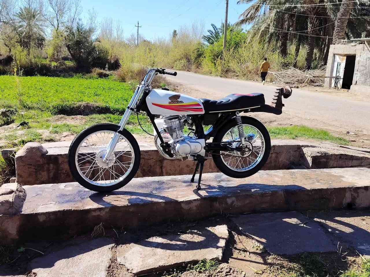 سلام عليكم ورحمة الله وبركاته درجة البيع وراق الموديل 2018 السعر 950
وبيه مجال تعمير كله صلي تعميره 2026 رقم ***********
