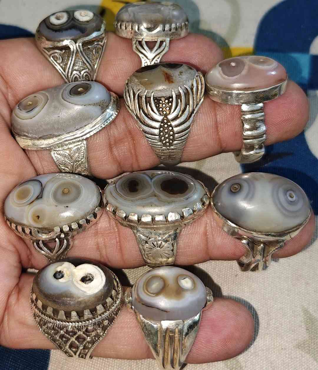 يا الله 10 محابس سليماني عينين فضه عراقيه جمله جمله فقط سعرهن 450 الف يوجد توصيل كافة المحافظات عنواني بغداد اي استسفسار على الخاص


**إذا كنت صاحب هذا الإعلان وتريد حذفه لأي سبب، رجاءا أرسل رسالة إلى الدعم الفني**
