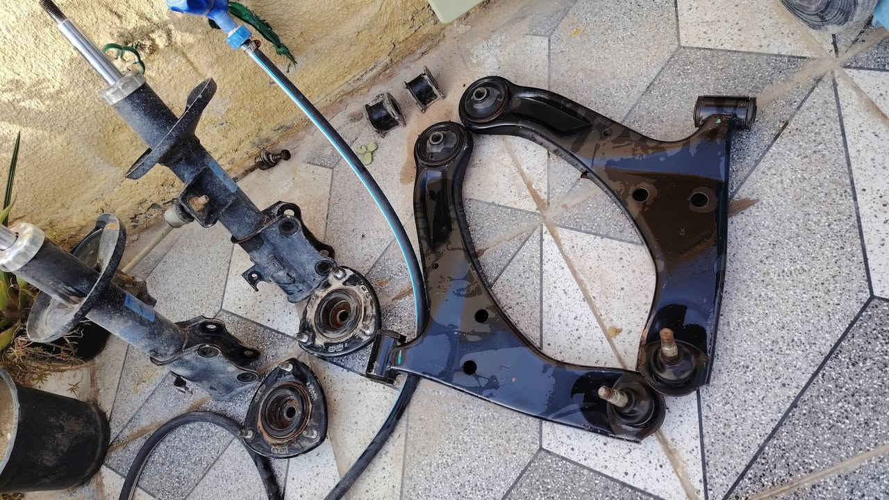 طبلات ابلادية مال سازوكي كراند فيتارا 13-14 وياهن قواعد دبلات بلادية
البقية لاستيك رباط والشموع والدبلات مجانا وياهن
مكاني بابل ***********
