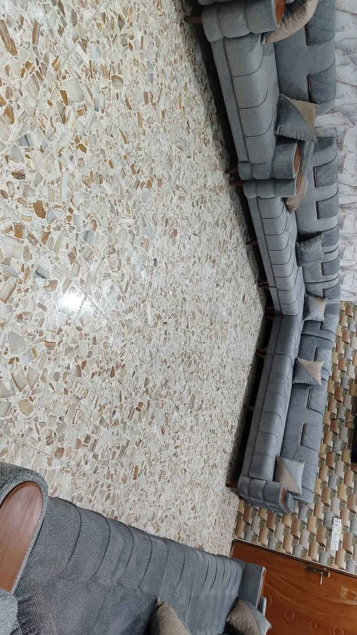 ديوان حطاطه ثقيل درجه اولى جديد عمل اليوم 
كله بلوك اسود بلاويد سمك ١٦ خالي من ال ان دي اف
سفنج مضغوط مميز أول تجي فوكاها طبقه دللوب طبي
قماشه كتان ناعم.. ابو الطبله لون رصاصي  وايت ..
القياس ١٤ متر ونص ٢٠ مقعد كورنر  تجي بيه قنفتين مفصوله مع ٢ زاويه وايضا ١٢ كوشه استفسار *********** متوفر واتساب أو مراسله الخاص
