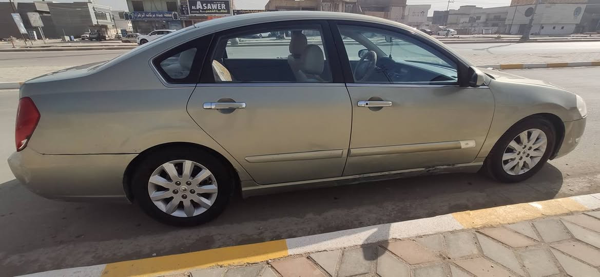 السلام عليكم رينو سافران ٢٠٠٩ رقم بابل ٦ سلندر المحرك بحالة ممتازة وگير وباور ستيرن ومشط جديد بيها باب وچاملغ مصبوغات بدون ضربة وبيها مكانات بارد مكان السيارة الديوانية السعر ٧٨ وبيها مجال رقمي *********** ديوانية, القادسية
