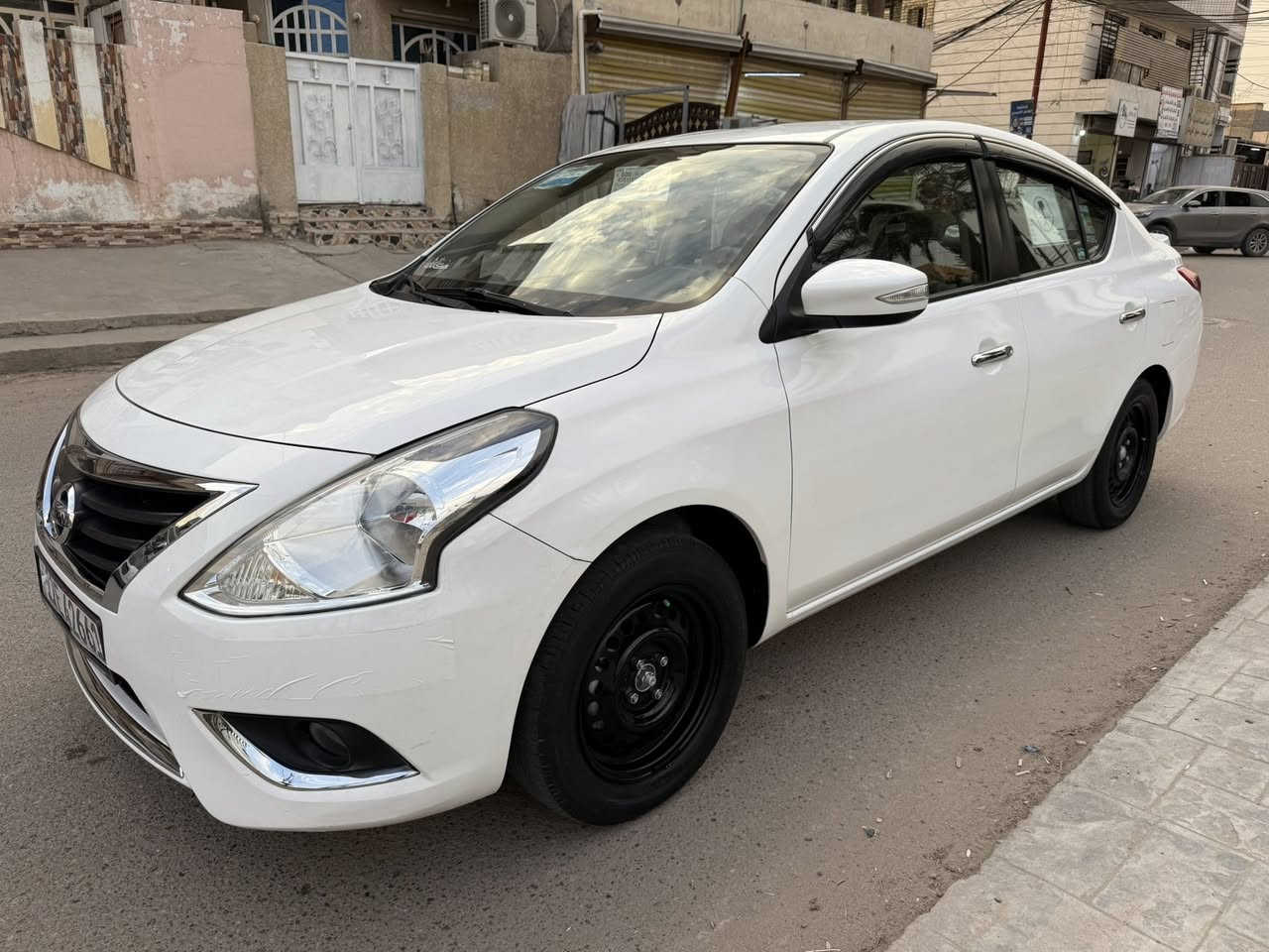 نيسان سني
استلام شركه خليجي  
موديل 2023 على وضع الزيرو  
ماشيه 48 كيلو
السعر 122 
رقم بغداد الدولي  وسنويه بأسمي وهزه وفحص كله جديد  شرط التحويل 
سياره جاهزه من جميع النواحي شرط تراي زيرو 
                                                    مكان السياره بغداد الغزالية

☎️   ***********
