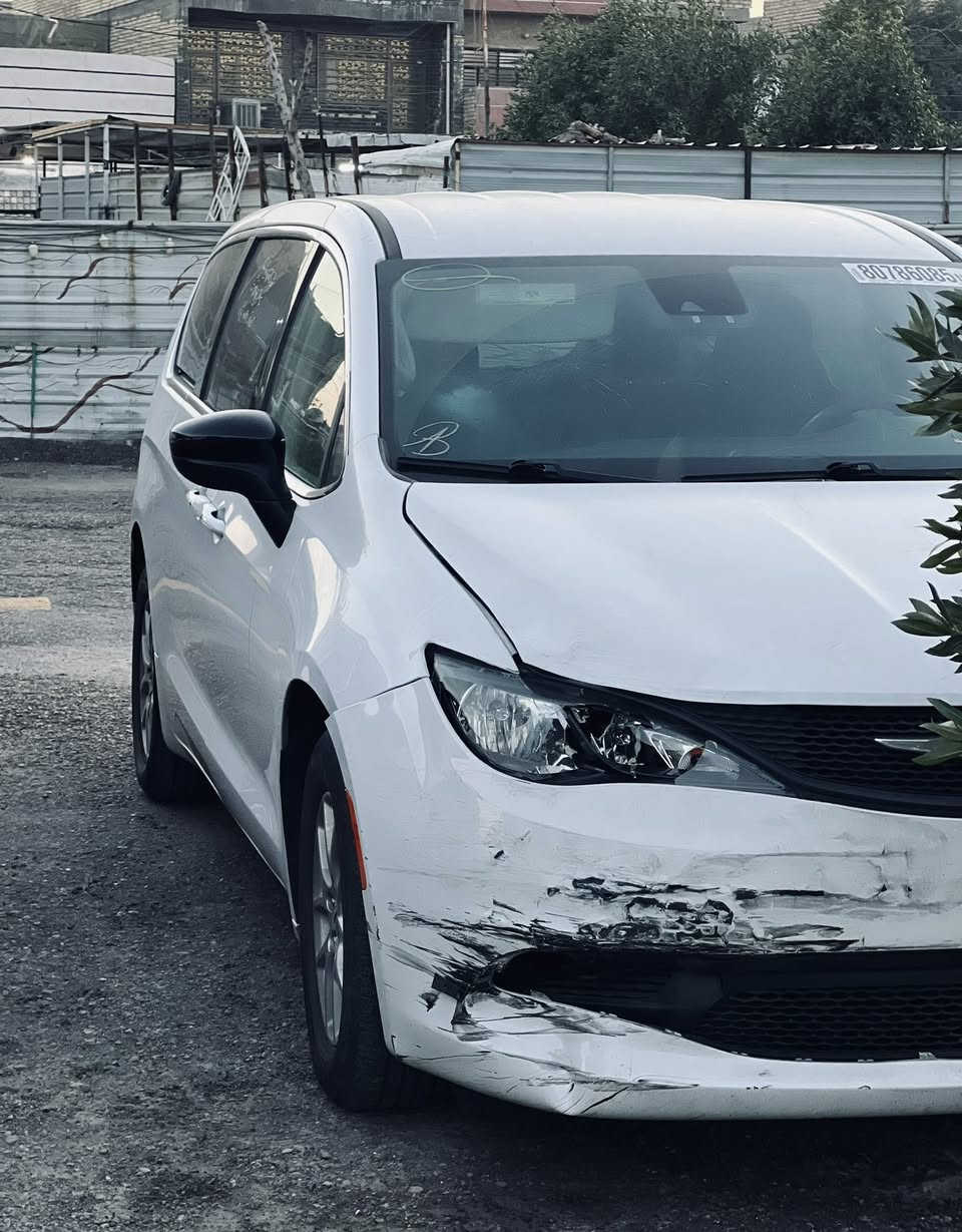 السلام عليكم للبيع باسفيكا فويجر موديل 2024 لون ابيض دخول جديد منفيس باسمي تترقم جميع المحافظات السياره حادث بسيط موضح بالصور مصلح يرباك فقط السعر 193 ورقة او بيها مجال بسيط عنواني بغداد الشعلة الرقم للتواصل بي واتساب ***********
