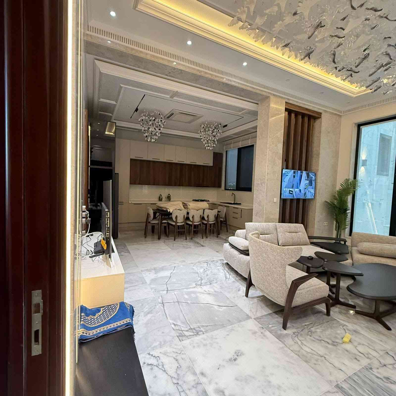 "الديكورات المنزلية هي لمسة الجمال التي تحول كل زاوية في بيتك إلى مساحة تنبض بالراحة والأناقة. اختياراتك تروي قصة ذوقك، فاجعلها تعكس شخصيتك وتمنحك جوًا من السكينة والتميز."
للاتصال والاستفسار مراسله الصفحه او الاتصال ع الرقم التالي :
***********
***********

#ديكورات_داخليه #منازل #أصباغ #هندسة_معمارية #ديكور
